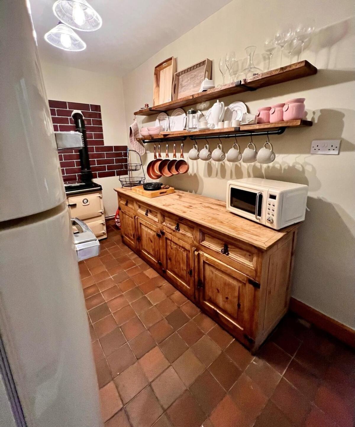 6 - Central Location - Entire House - Free Parking Merthyr Tydfil Exterior photo